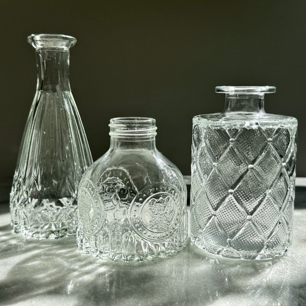 Gorgeous Set 3 Vintage Style Clear Glass Bud Vases Tufted Diamond Decor Embossed - Picture 6 of 14